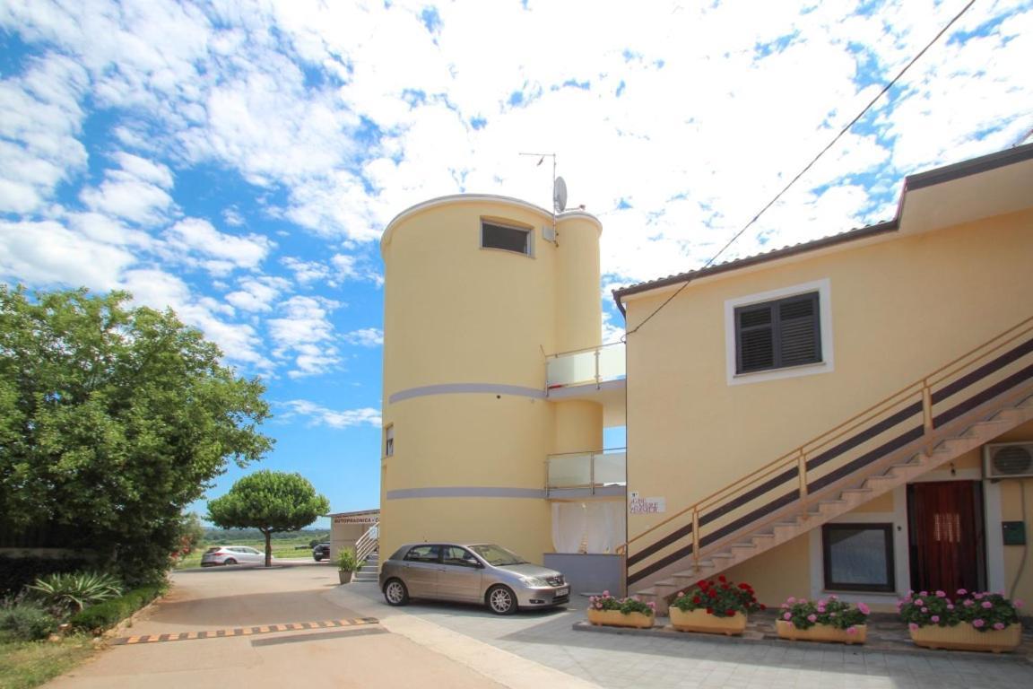 Silos Mare Appartement Novigrad Istria Buitenkant foto
